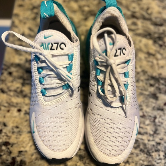 Nike Air 270 White and Teal Sneakers - Picture 1 of 6